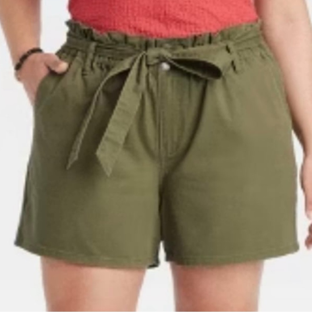 AVA & VIV- Olive Green Paper bag High Waisted Shorts with belt & pockets 1X. NWT